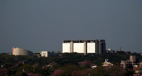 Paraguay mantiene su tasa en 5,50% y eleva al 5% su previsión de crecimiento para 2026